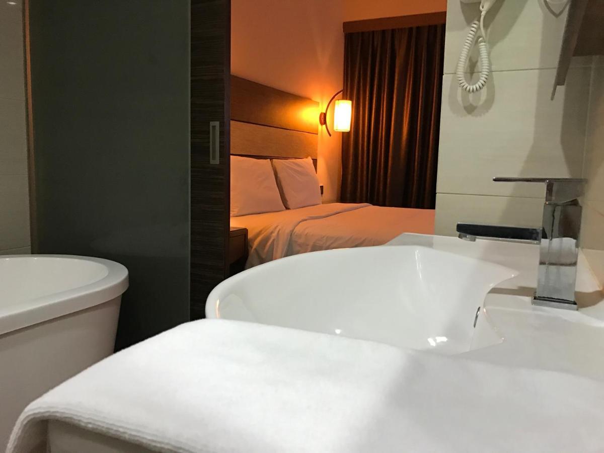 Sento Hotel Keningau Esterno foto
