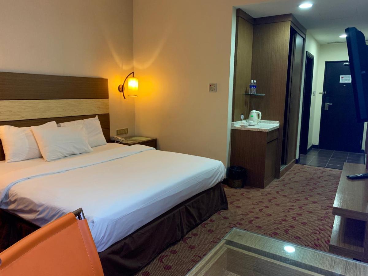 Sento Hotel Keningau Esterno foto
